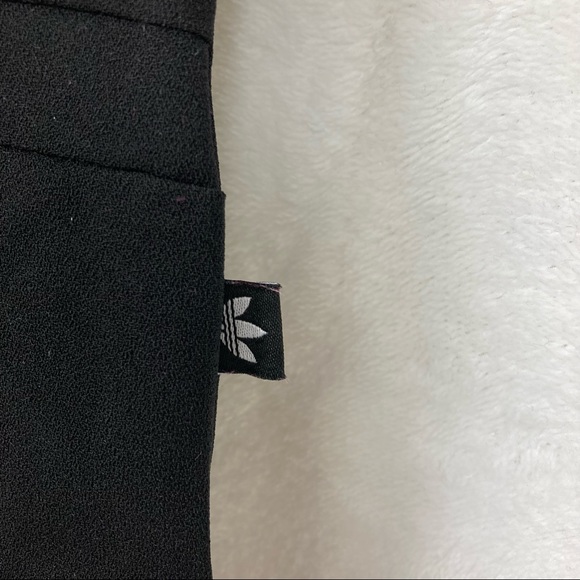 Adidas Women’s Tone-onTone Trefoil Three Stripes Mock Neck Crop Performance Top - Picture 14 of 14